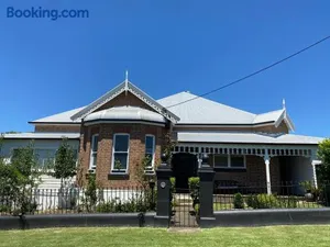 Image of Wingham House - Pet Friendly