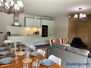 Image of Appartement neuf aux Gets, au pied des pistes et du centre, avec terrasse et services inclus - FR-1-623-50