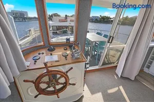 Image of Caloundra Houseboats