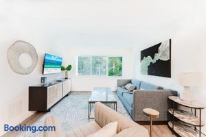 Image of Cozy one bedroom beach-Ocean365