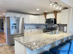 Image of Well appointed residence with 3 bedrooms 4 beds