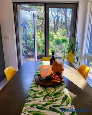 Image of The Yellow Koala - Vibrant Home in Medlow Bath
