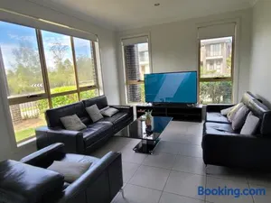 Image of 5 bedroom luxurious house in Marsden Park