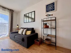 Image of A 2 pas du port de plaisance