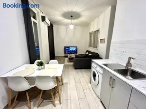 Image of Lumineux 2 pièces - centre-ville climatisé - netflix prime canal - bien placé