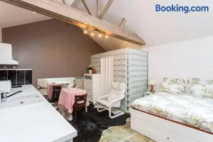 Image of Studio Charmant A Ville-D'Avray, 25 M2, Parking Gratuit