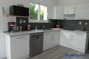 Image of Villa Alba. Piscine grand jardin Hauts de Bordeaux