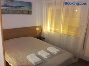 Image of HABITACIÓN ECONÓMICA CON BAÑO PRIVADO EN PLENO CENTRO DE FIGUERES