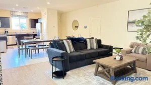 Image of Modern 4 bed near hospitals and UC Merced