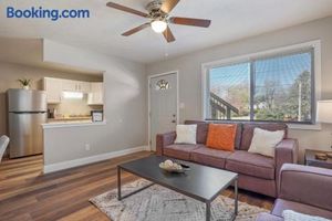 Image of Downtown Med District: Stylish & Modern 2BD, 1BA Capital City Escape!