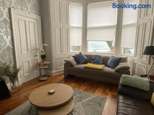 Image of Lovely main door 2 bed apartment