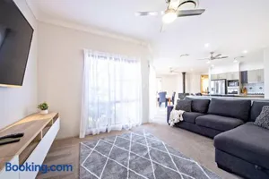 Image of Lakeside Retreat - Pool, Close to Zoo & Golf Club