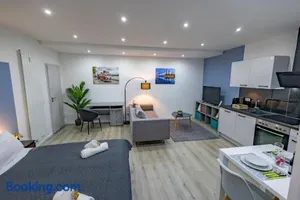 Image of HANNIBAL - Design Studio-Apartment Tulpe 9, Parkplatz, Küche, HighSpeed-WLAN