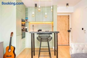 Image of Superbe appartement refait au centre de Clamart