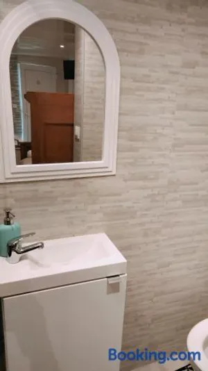 Image of Chambre meublée indépendante, jacuzzi dans la chambre à 60110 Amblainville près de Paris