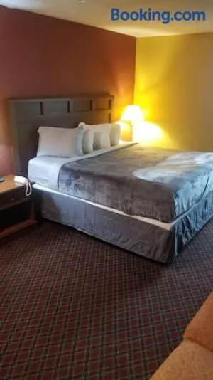 Image of Hotel 2 Queen Beds Hotel Room 229 Wi-Fi Hot Tub Booking