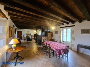 Image of Maison de vacances en Brenne avec piscine partagée, grand jardin et tout confort inclus - FR-1-591-329