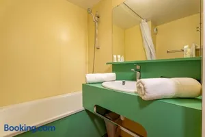 Image of Ski In-Out - Heart of Val Thorens Convenient Flat, WiFi 92