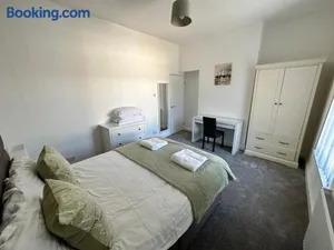 Image of 4 bed house off Norton village