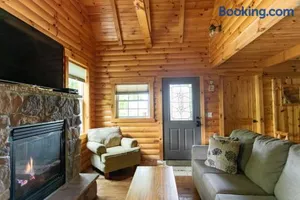 Image of Sugar Maple Cabin by Amish Country Lodging