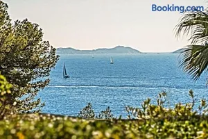 Image of Logement vue mer splendide - situé à 50 mètres du bord de mer et 2 minutes des plages - Bandolina
