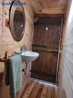 Image of Maisonnette perchée au cœur de la nature