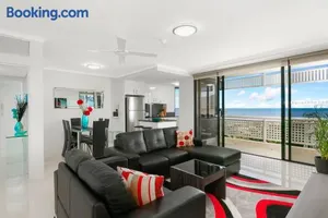 Image of Cairns Luxury Waterview Apartment