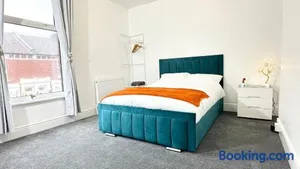 Image of Large double room in Portsmouth - Mayhall Rd
