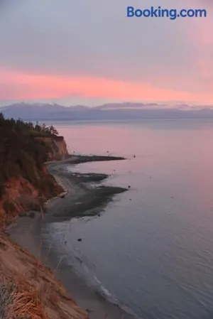 Image of Cliffside Cottage