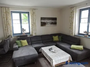 Image of Neue Reihe 43 Villa Regulus EG