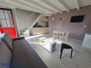 Image of Petit nid cosy entre vignes et forêt, tout inclus avec terrasse privative - FR-1-584-291