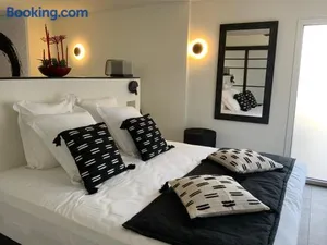 Image of 2 A 2