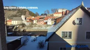 Image of Steinadler apartman Dog-friendly, quiet, garden house with private parking and beautiful views - Kertes apartman egy szoba áráért