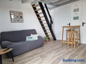 Image of Studio cocooning au calme, proche centre-ville et centre commercial