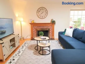 Image of Spacious 3BR 2BA Home, Pet-Friendly and Comfortable
