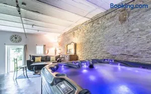 Image of House with jacuzzi in Menufontaine, 180 m² for 8 people.