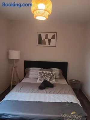 Image of chambre privée dans une maison familiale