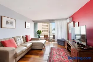 Image of manlybeachonline.com713 At The Beach