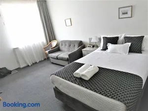 Image of Glenelg beach gateway Studio Apartment
