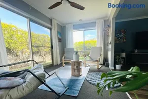 Image of Stylish Small Ocean Homestay Near Deer Park Train Station