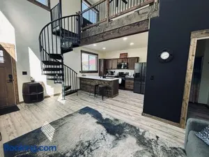 Image of Big Bear near Canyon Lakes