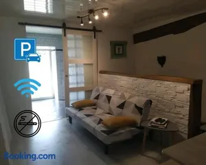 Image of L'Apparte'Zen - Champagne - 35 min Disney - Paris - Quiet family room with bathtub and dining - lounge area - secure parking - 5 people and 1 baby - duplex at homestay with independent entrance on 1rst floor