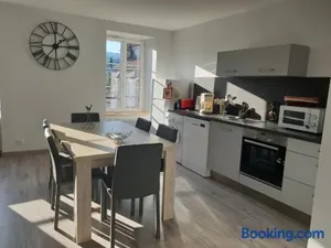 Image of APPARTEMENT ROUGE