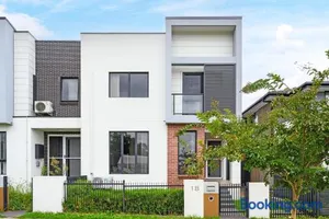 Image of Entire home in Austral, Australia