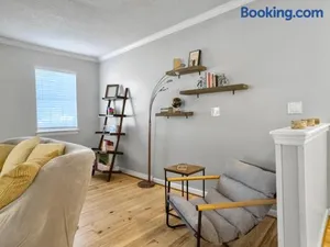 Image of Cozy Home Away From Home - Pet-friendly, King bed