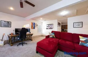 Image of Sunny & Spacious House - Perfectly located for quick access to all of DFW