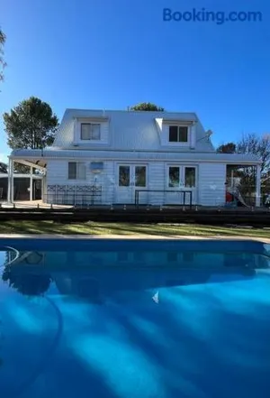 Image of Gorgeous Country Cottage In Lovely Private Grounds