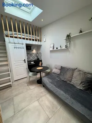 Image of Studio - PETIT PARILLY