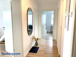 Image of Modern 2-Bedroom Apartment Near Messe 2-4 Guests