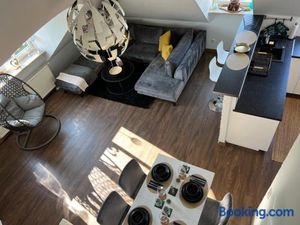 Image of Moderne Galerie-Wohnung! Zentral-A8-B17 WIFI